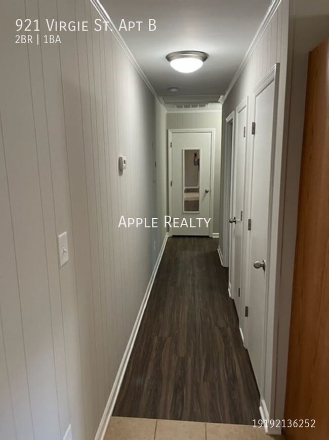 Photo - 921 Virgie St