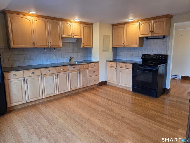 Photo - 16 Tilley St Unit 3