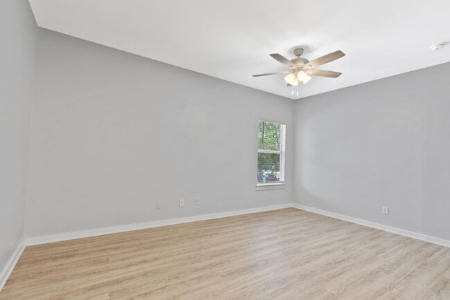 Photo - 2106 Cullen Ave