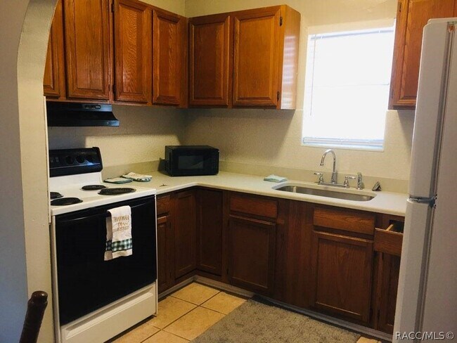 Photo - 209 1/2 9th Ave N