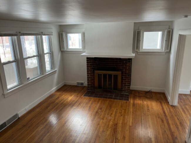 Photo - 552 Greendale Ave