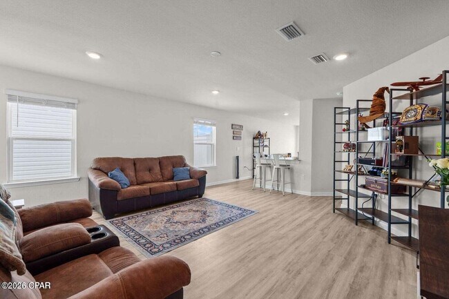 Photo - 6619 Atkins Rd