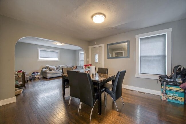 Photo - 702 Jackson St