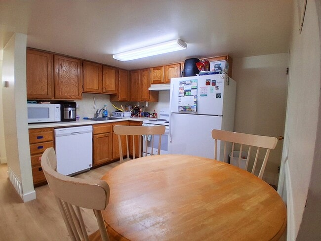 Photo - 1080 E 450 N