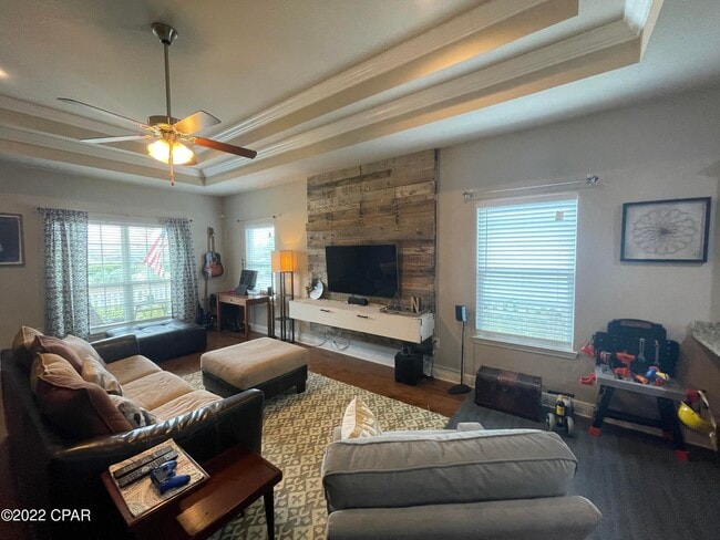 Photo - 105 Blue Heron Ln