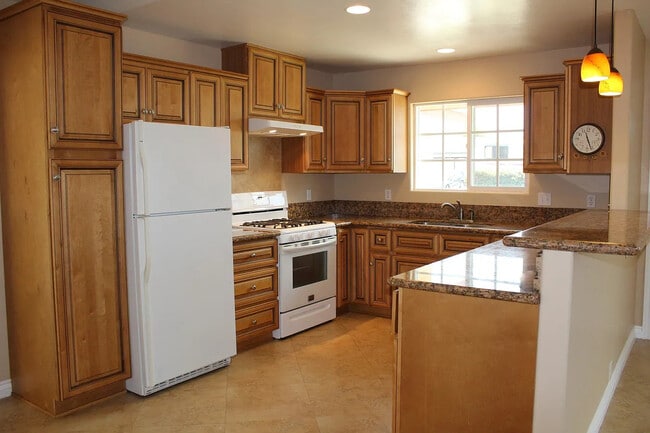 Photo - 2750 Dahlia Ave