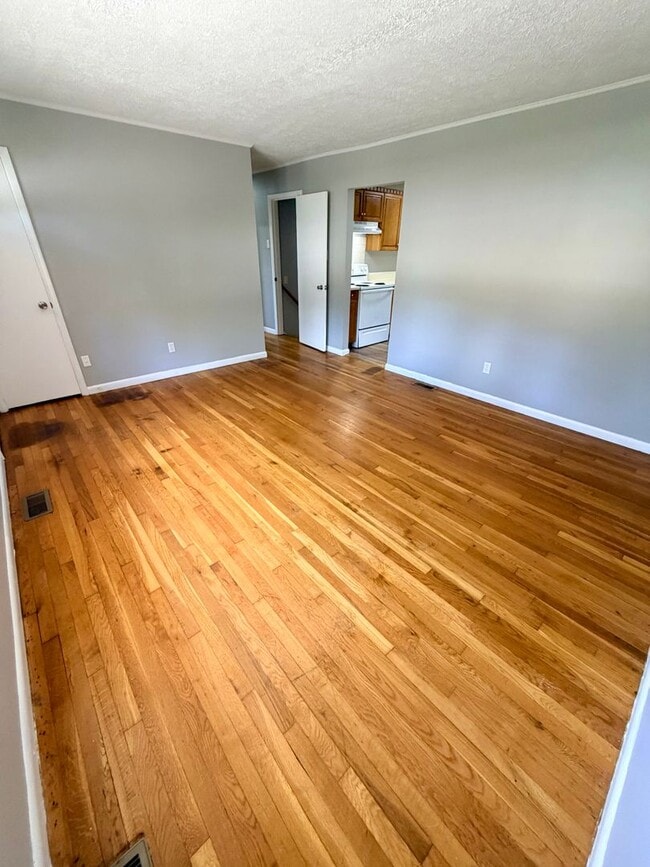 Photo - 357 Peachtree Rd