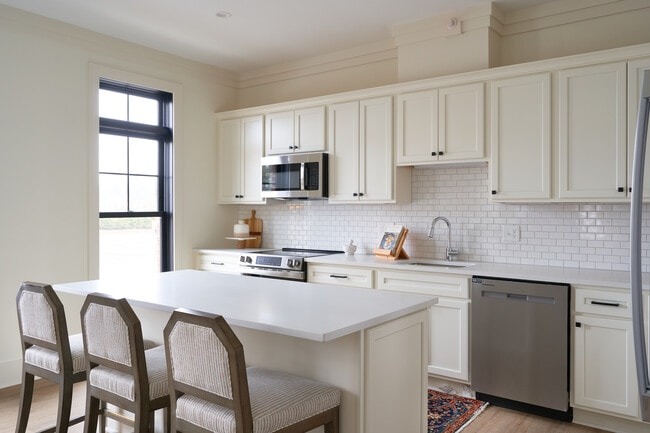 Photo - Hanford Commons