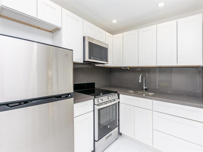 Photo - 2420 Diana Dr Condo Unit 207