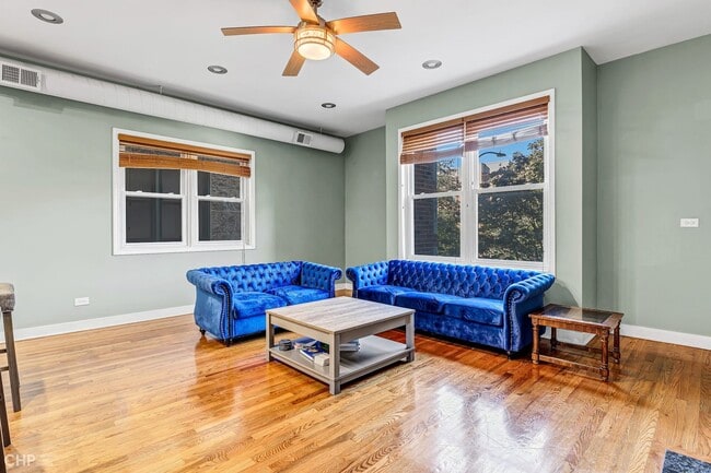 Photo - 2335 W Harrison St Unidad 3