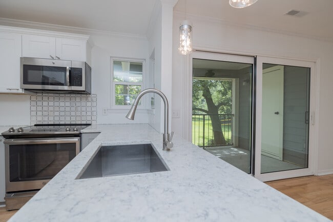 Photo - 1869 Montclair Dr
