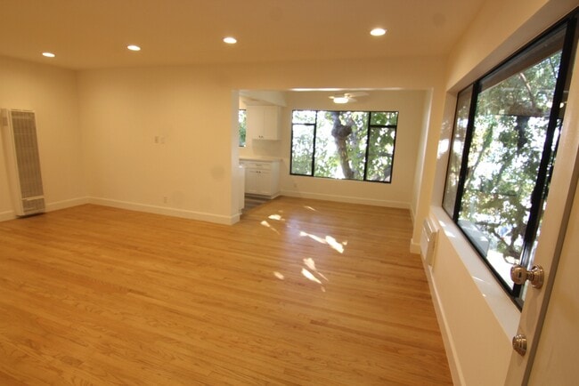 Photo - 1523 S Wooster St Unidad 4