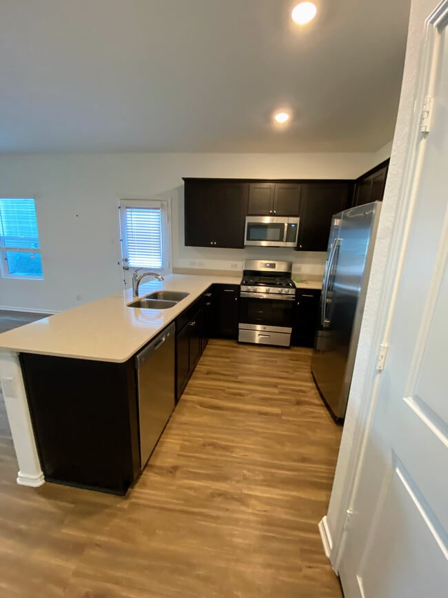 Photo - Room in House on Gabbro Gdns