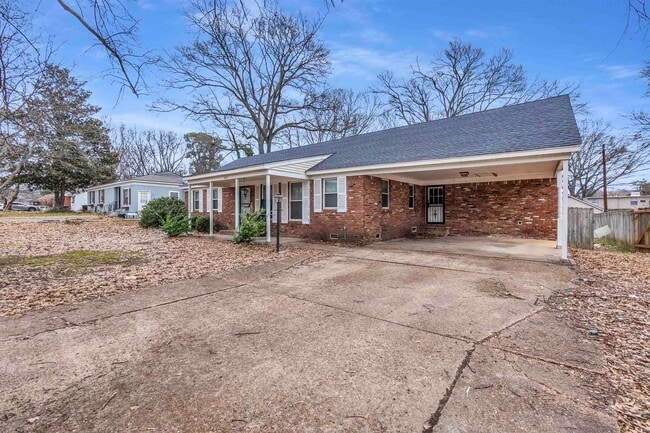 Photo - 3010 Ruskin Rd