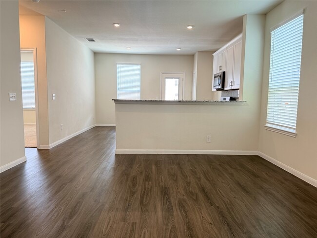 Photo - 10233 Cleartide Ln