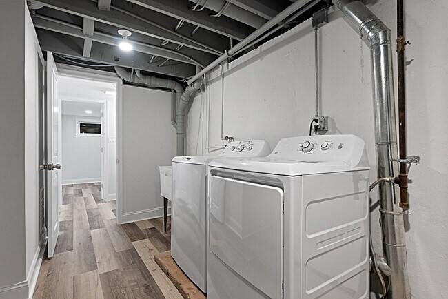 Photo - 409 Maiden Ln