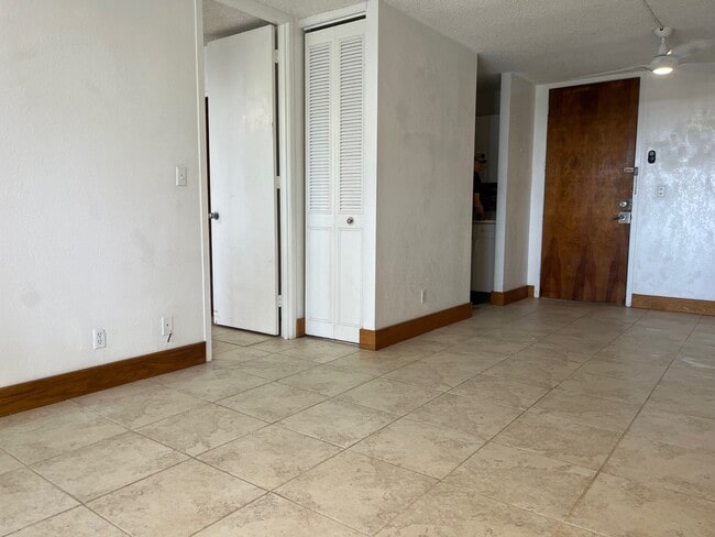 Photo - 1600 Wilikina Dr Unidad Woodwinds