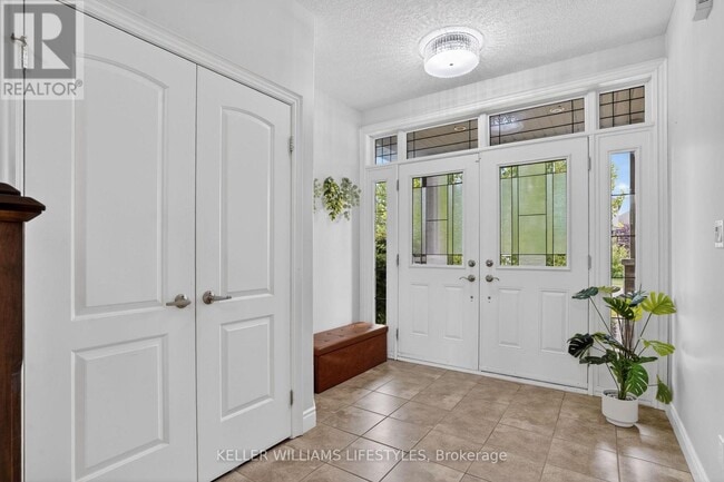 Photo - 2200 Dogwood Crescent