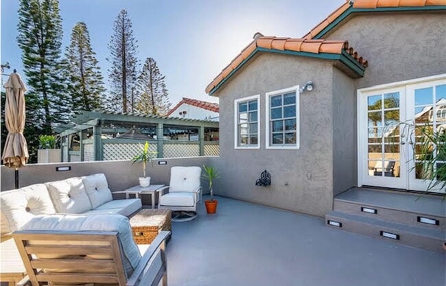 Photo - GORGEOUS 4 BEDROOM, 3 BATH HOUSE FOR RENT IN BELMONT SHORE