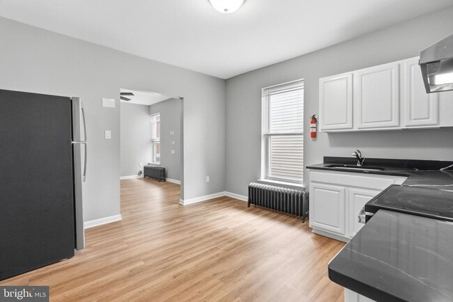 Building Photo - 134 E Lancaster Ave Unit 2