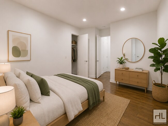 EASTERN PARKWAY / 1-Bed in a Classic Crown Heights Prewar Building