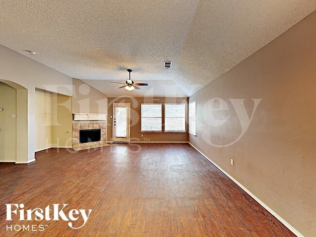 Photo - 516 Pineview Ln