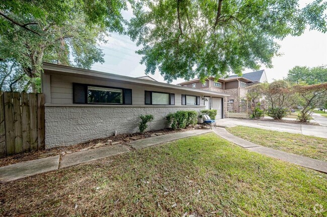 Building Photo - 3914 Childress St Rental