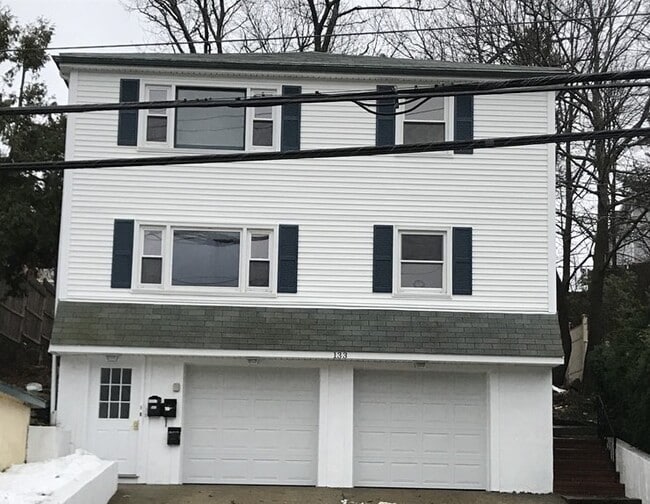 Photo - 133 Centre St Townhome
