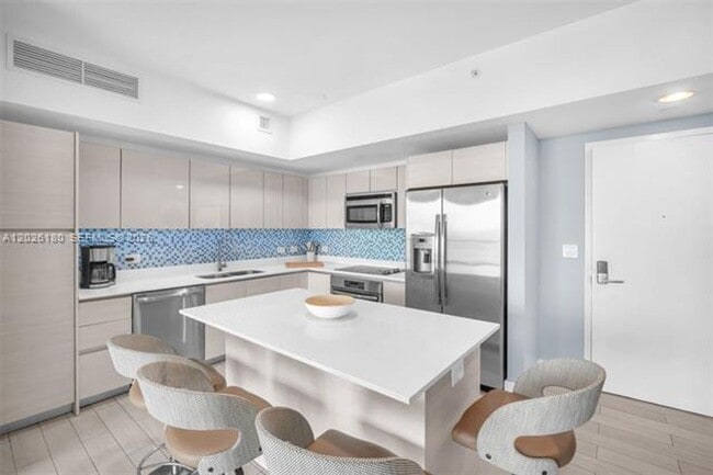 Building Photo - 2602 Halladale cu-T3105