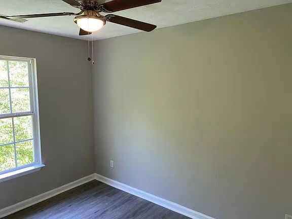 Photo - "Charming 3-Bed Home with Spacious Layout in Chattanooga!"