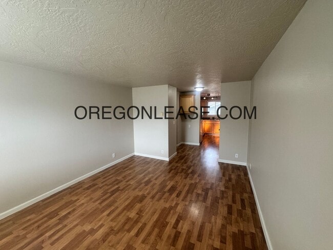 Photo - 2 Bed one bath South Hills duplex Unidad 415 40th