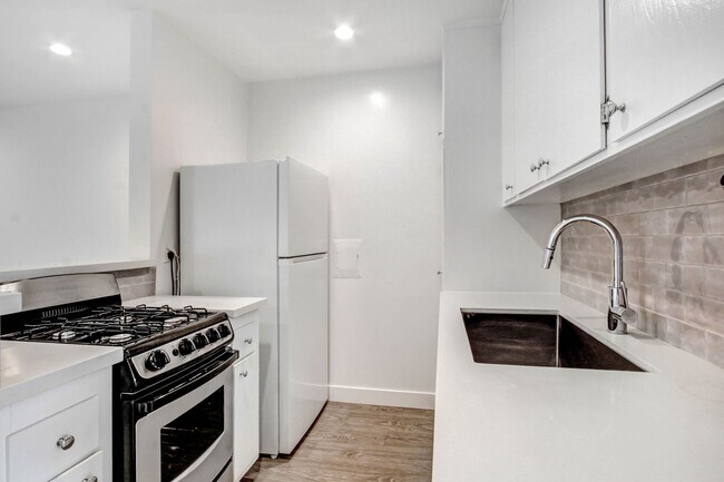 Photo - 519 Hill St in Santa Monica!  Steps to Mai...