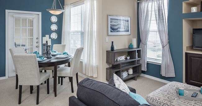 The Manor Homes of Arborwalk Apartments