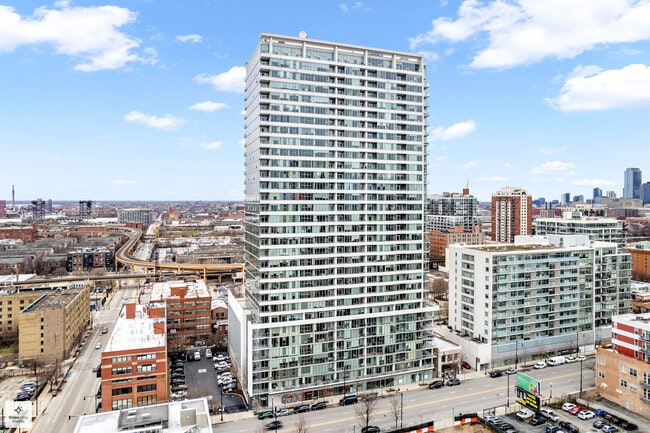 Building Photo - 1720 S Michigan Ave Unit 2005