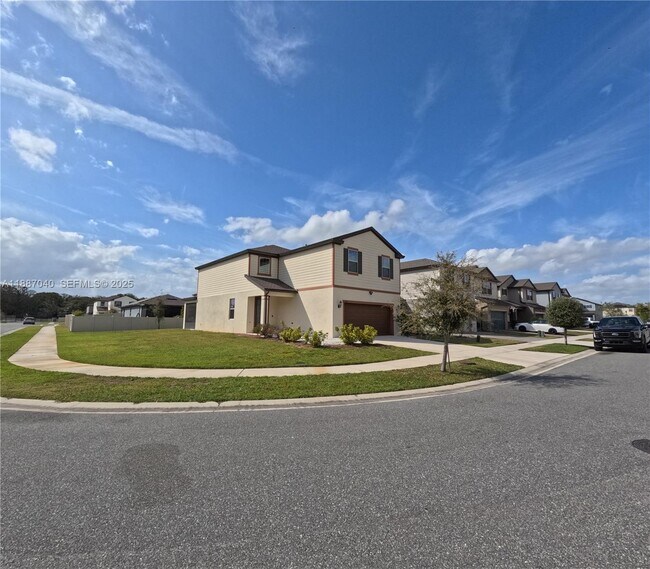 Photo - 2647 E Lake Pointe Dr