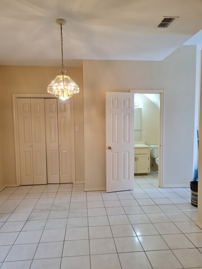 Photo - Florencia Apartments