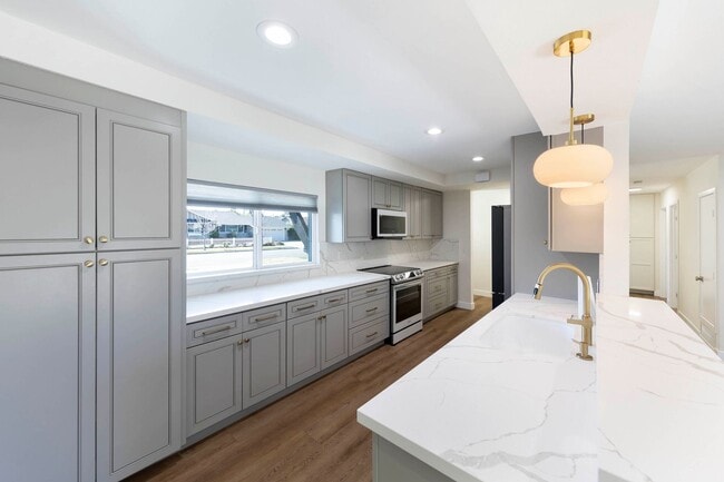 Photo - Charming ranch-style home located in a wonderful Tustin neighborhood