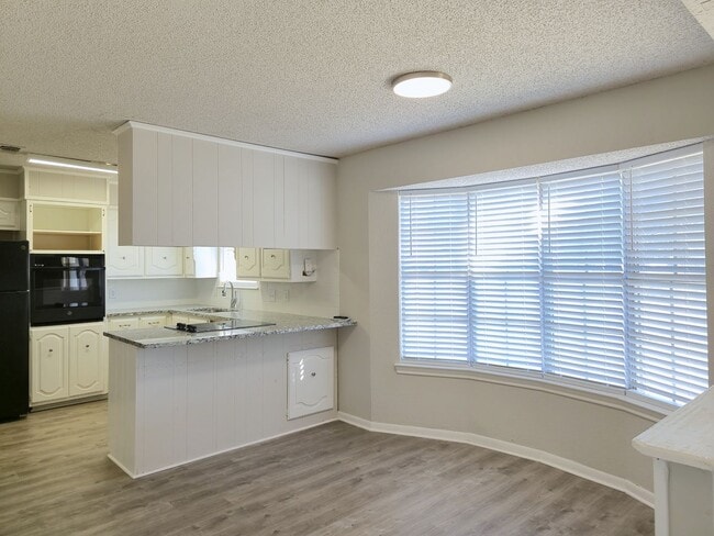 Photo - 3/2 Hewitt Home