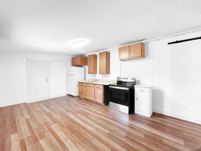 Photo - 8405 Aero Ave Unit 2