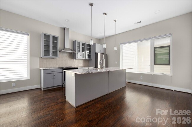 Photo - 1008 Westbrook Dr