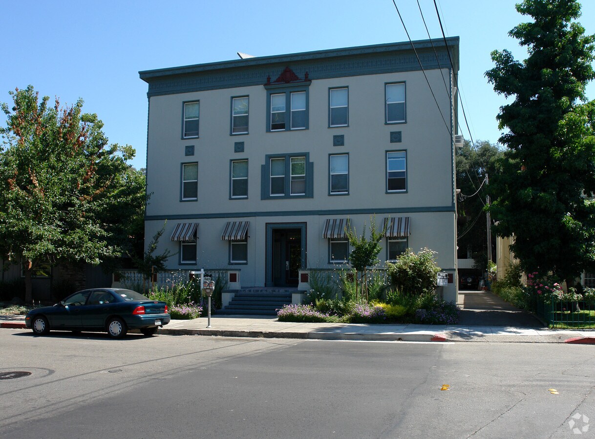 Rosemont Apartments - Rosemont Apartments