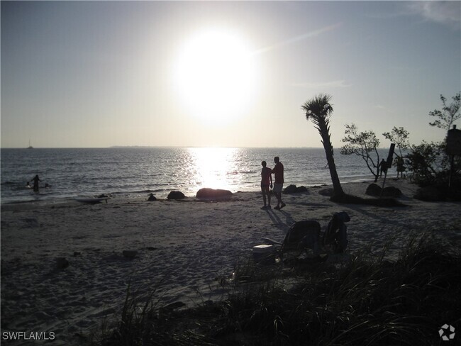Building Photo - 20071 Sanibel View Cir Unit 205 Rental