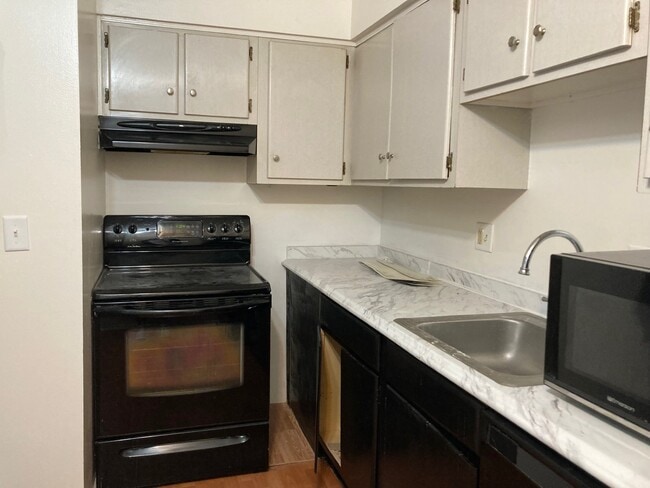 Photo - 25304 Shiawassee Cir Unidad 105