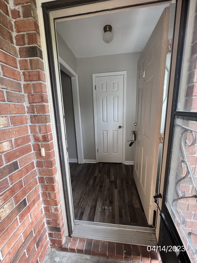 Photo - 1103 Hickory St