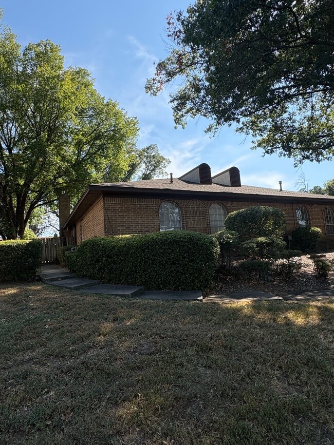 Building Photo - 4902 S U St Unit 1