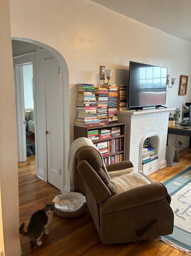 Photo - 215 Gladstone Ave Unité 11