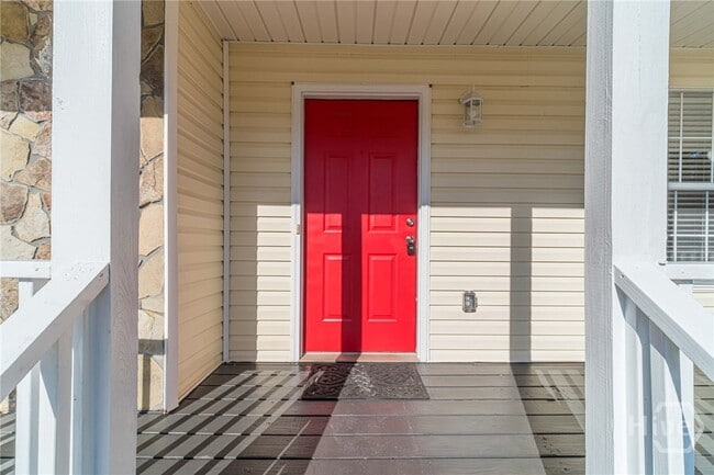 Photo - 670 Woodland Ridge Dr