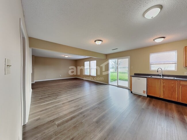 Photo - 920 Belvedere Dr