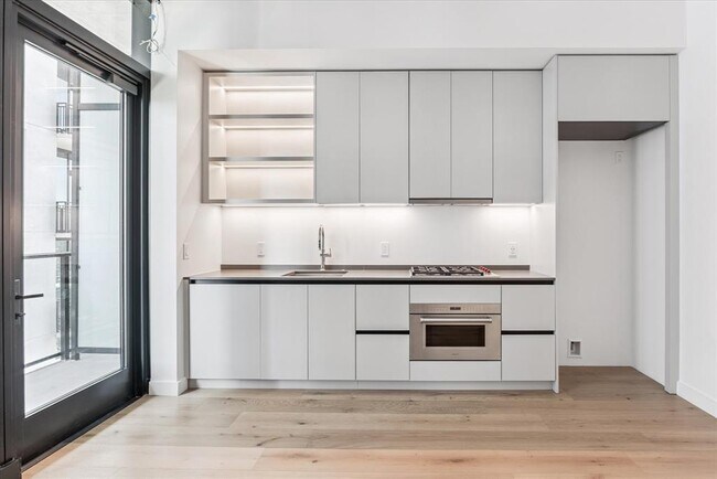 Building Photo - 610 Davis St Unit 2706