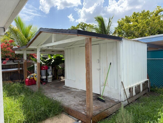 Photo - 6822 SW 130th Ave Unit 2